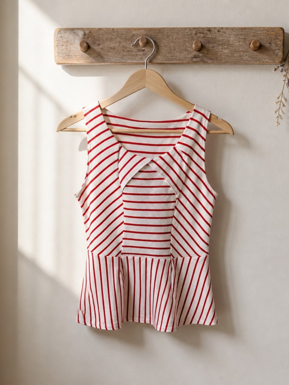 Leifnotes Women's Red & White Striped Peplum Tank — Sleeveless Summer Top